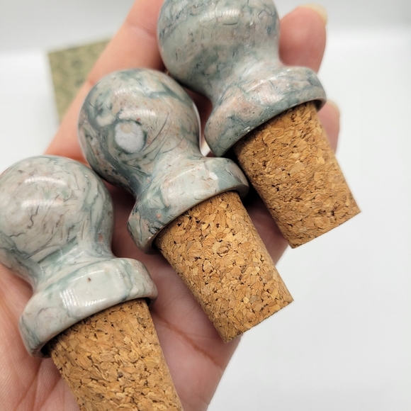 Set of 3 stone carved corks In Green Box Bottle Stoppers Wine Corks chinese - Picture 5 of 7